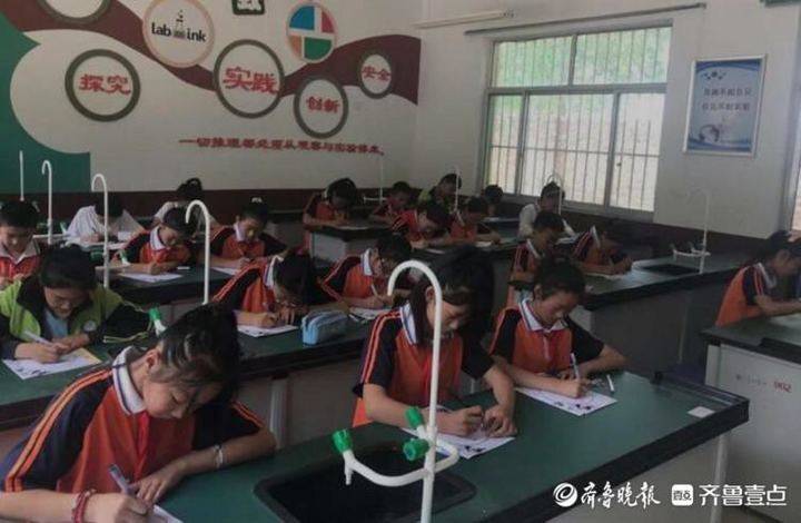 东昌府区张樊小学举行硬笔书法比赛(图1)