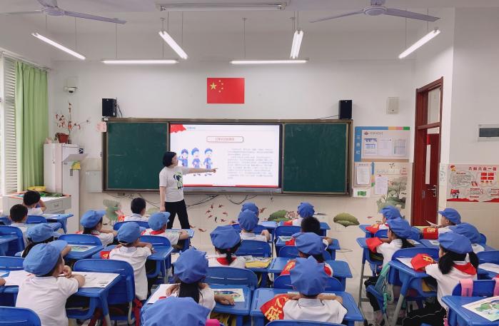 济南市辅仁学校小学段一年级组织红色乐考(图5)