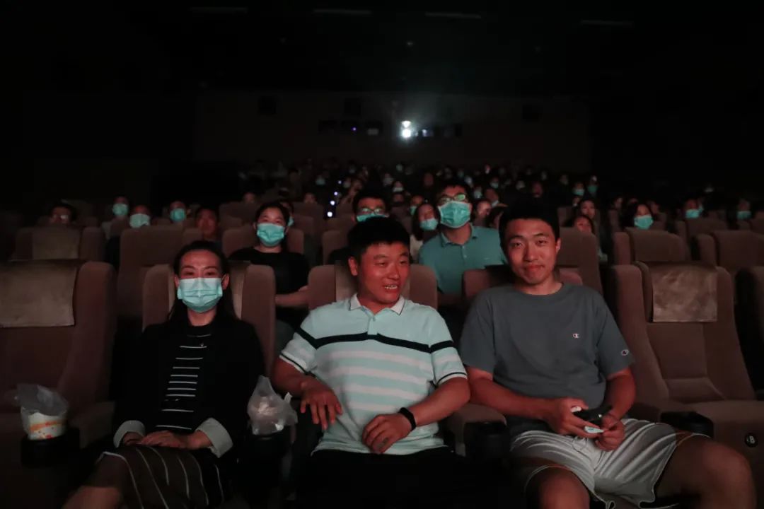 济南新材料产业园区组织党员观看红色教育题材电影《郭富山》
