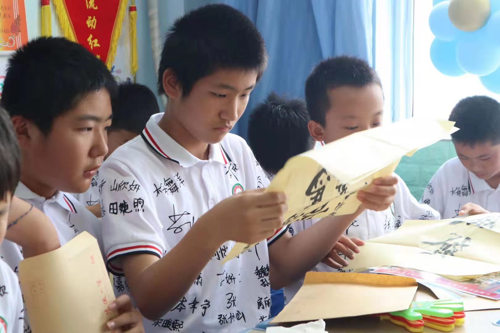 东港区慧通小学让毕业成为课程 让课程温暖航程(图3)