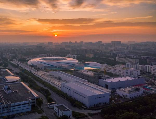 �ҹ���ѧ���״�ʵ��2.4���׵���������������������