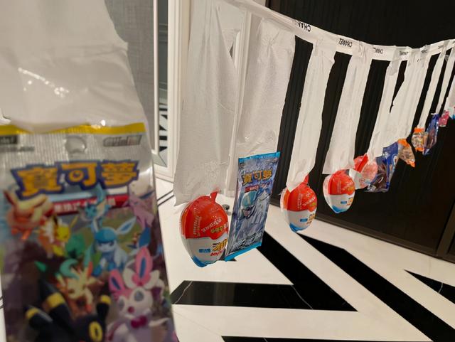 46岁林志颖晒孩子居家玩耍照，双胞胎儿子白净可爱，豪宅意外曝光