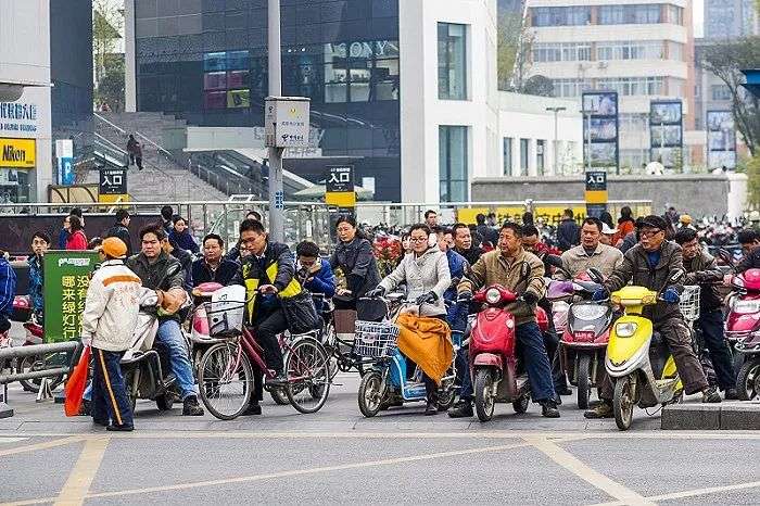 中国头盔产业：熬了三十年，终于成新“风口”