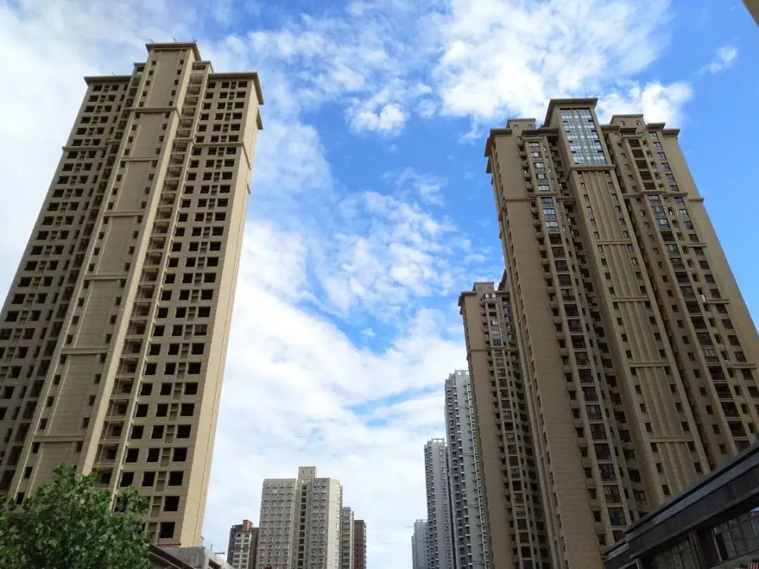 央行全面降准！业内人士：房地产市场难言直接利好