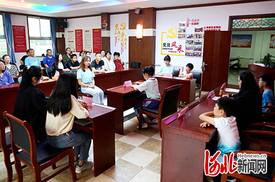 秦皇岛开发区：模拟法庭让青少年零距离学法