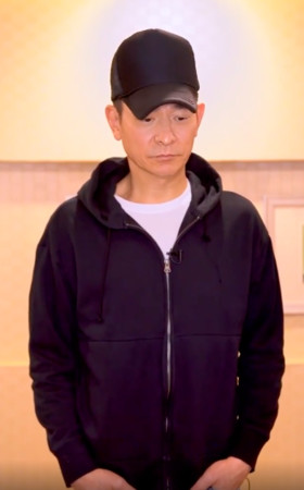 刘德华心系河南暂缓新歌 亲录影片却被问「捐款没？」