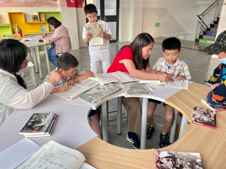 棗莊十五中南校區(qū)(勤為學(xué)校)精心育才為學(xué)生(圖3) 棗莊十五中南校區(qū)(勤為學(xué)校)精心育才為學(xué)生(圖3)