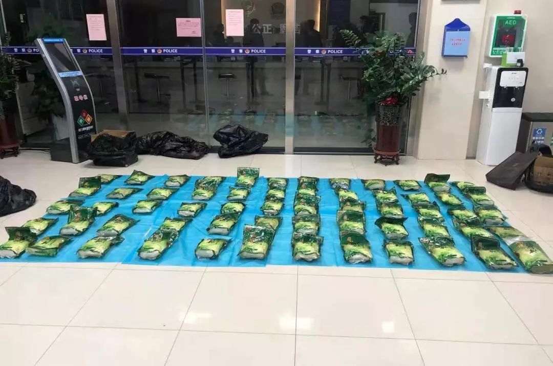 租客换灯泡发现惊人一幕 牵出12年前大案