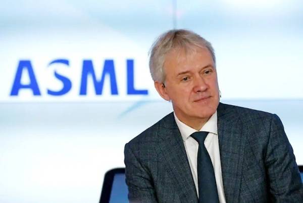 ��̻���ͷ��˹��CEO�����й���½�г�ֻ�ܡ�������䡱