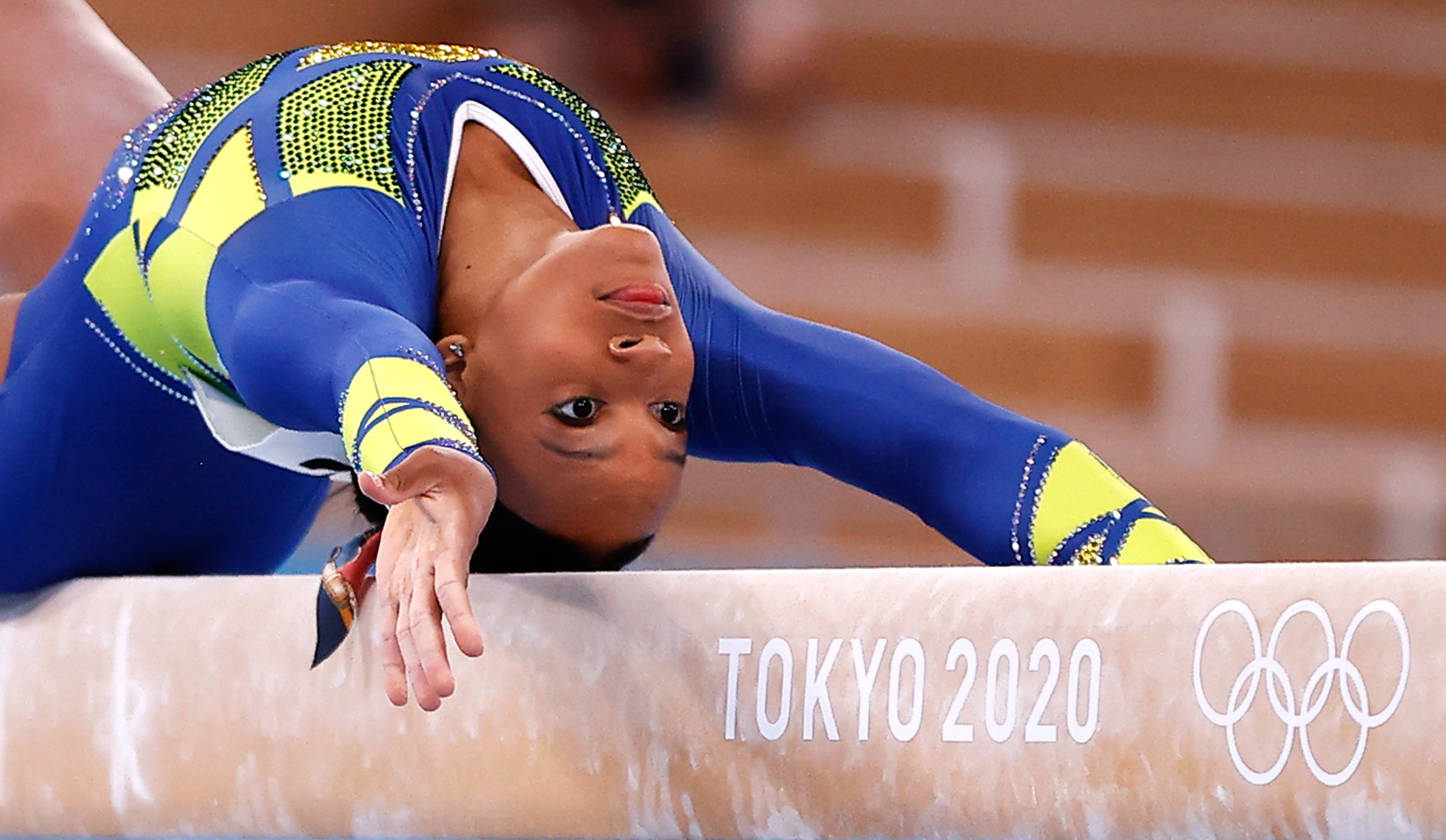 7月29日,巴西选手丽贝卡在平衡木比赛中.最终,她获得亚军.