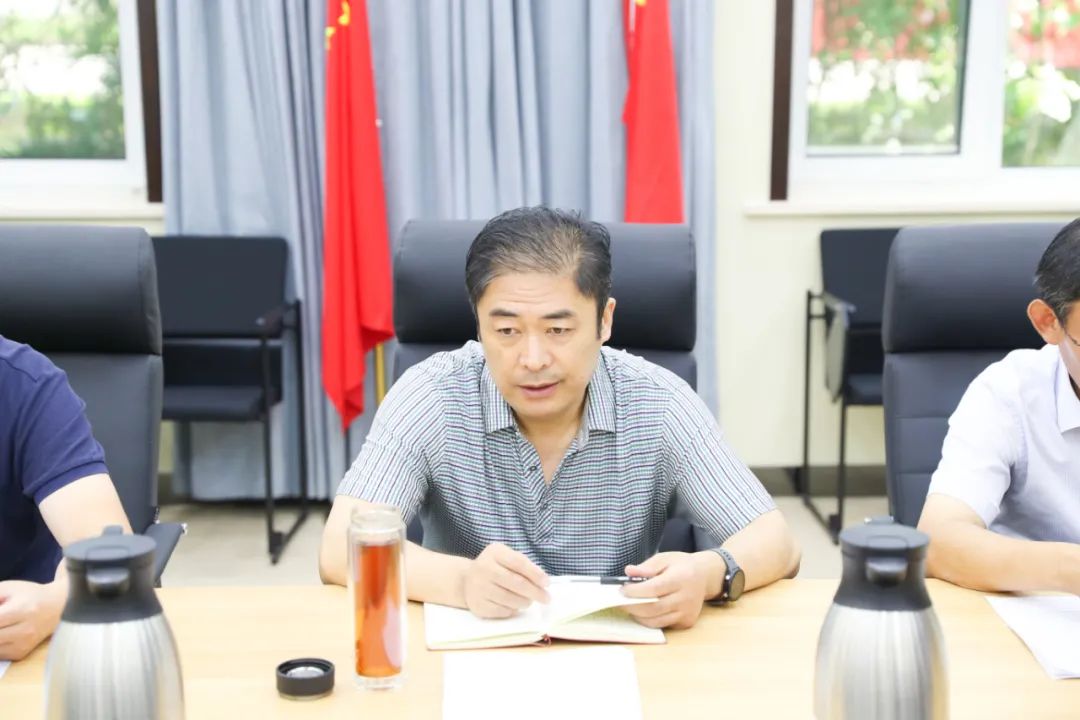 济南新材料产业园区传达学习贯彻全区半年工作暨重点项目观摩总结会议精神