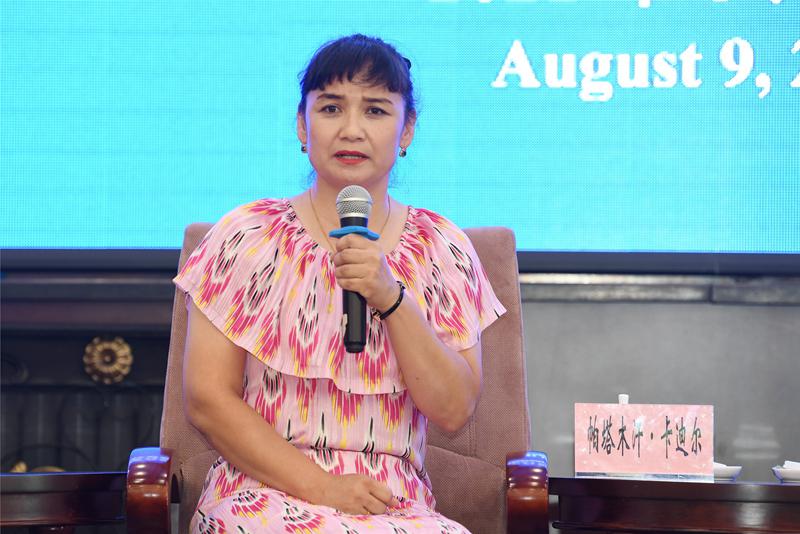 新疆维吾尔自治区举办医疗惠民专场新闻发布会实录