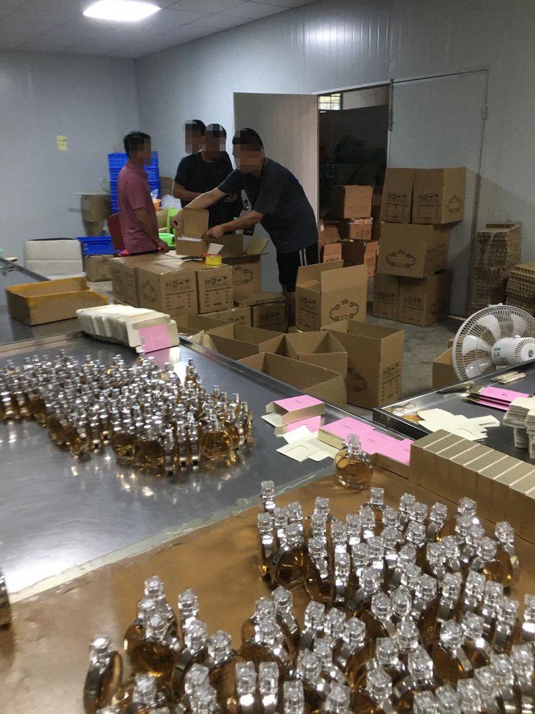 跨市行动！广州白云捣毁一大型化妆品制假窝点，抓获16名犯罪嫌疑人