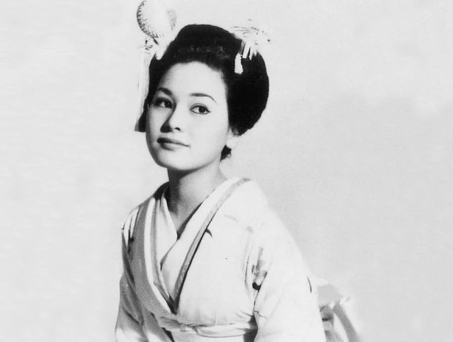 和张哲瀚合照的黛薇夫人究竟什么来头？