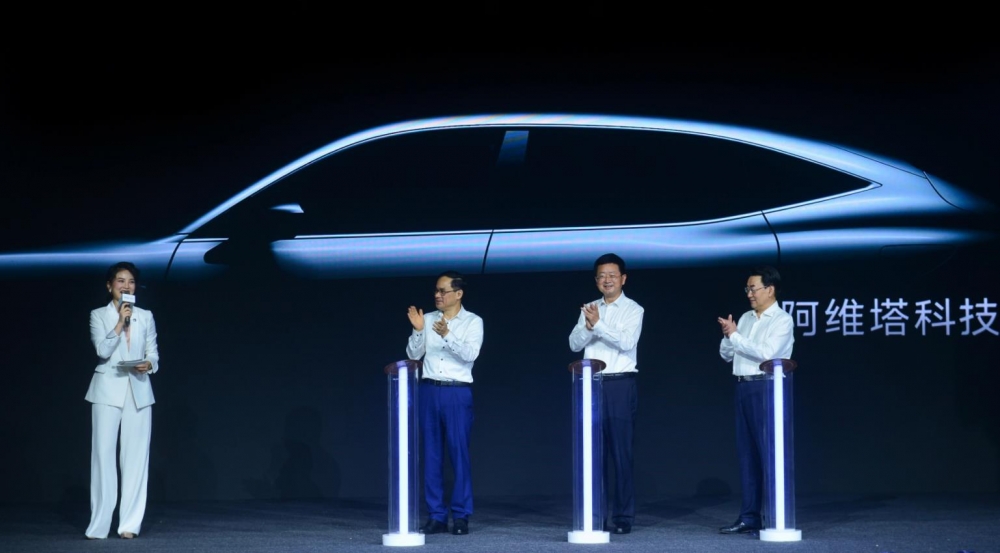 2030年“剑指”450万辆 朱华荣豪迈宣布“新长安”目标