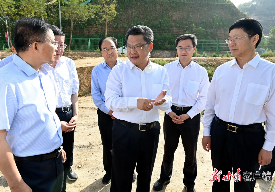 任振鹤在兰州市调研生态环境保护工作时强调:弘扬甘肃精神 绘就秀美山川 努力让绿水青山造福人民赋能发展