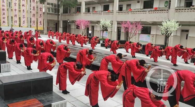 渝北區(qū)實(shí)驗(yàn)中學(xué)新校址遷校揭牌儀式舉行(圖5)