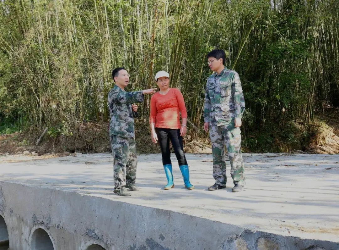 身边的榜样丨陈晓刚：勇挑脱贫攻坚重担 促进民族团结进步