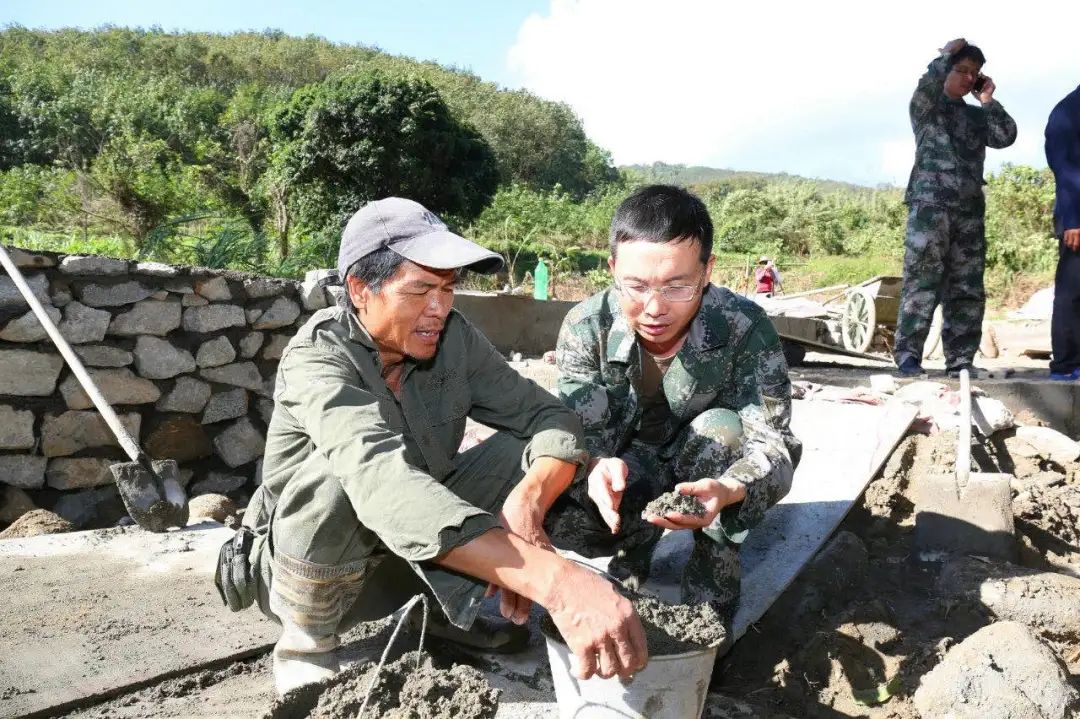 身边的榜样丨陈晓刚：勇挑脱贫攻坚重担 促进民族团结进步