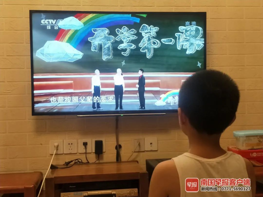 昨晚，很多广西家长和孩子哭了