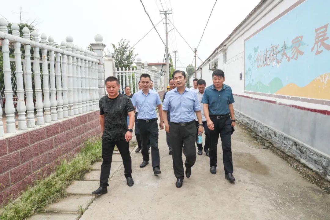 济南新材料产业园区管委会主任韩利师调研软弱涣散党组织整顿工作