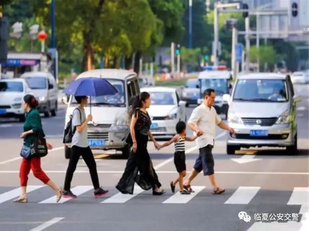 【文明交通 安全出行】临夏公安交警向不文明交通行为说“不”！