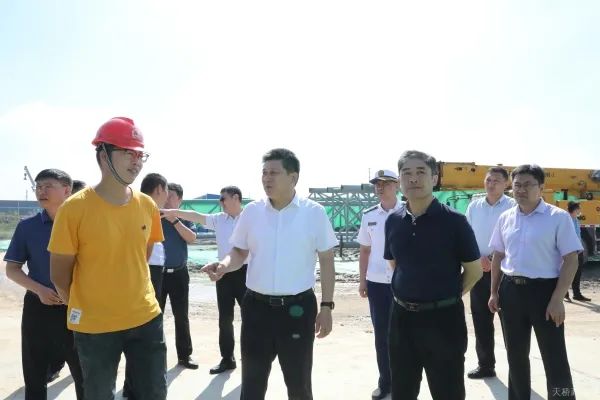 区委书记韩伟检查安全生产工作