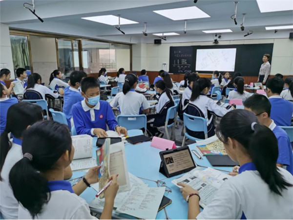 深圳市福田區(qū)第二實驗學(xué)校:"AI+5G"(圖5) 深圳市福田區(qū)第二實驗學(xué)校:"AI+5G"(圖5)