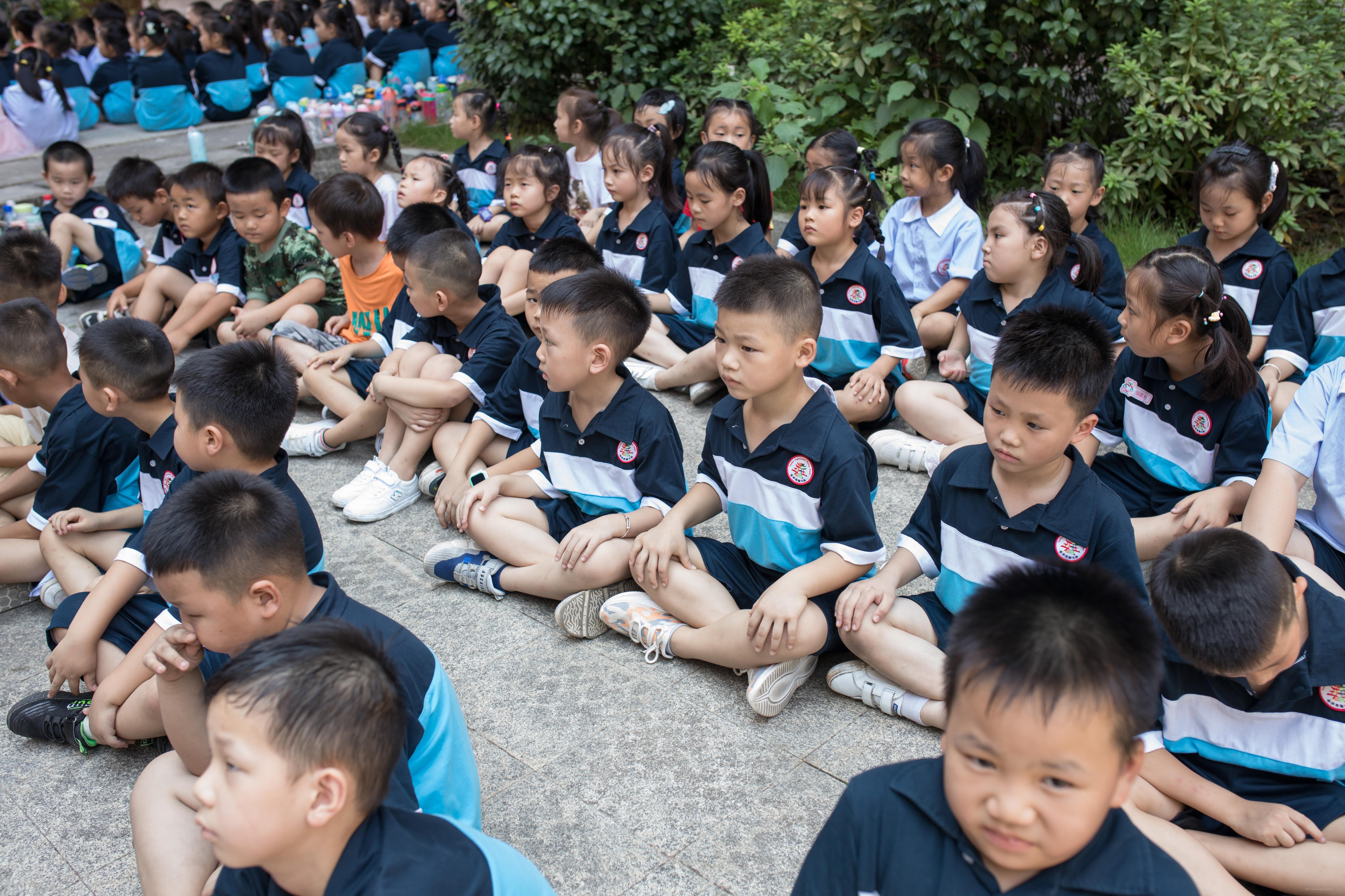 长沙市岳麓区潭州实验小学:立正稍息!新学期冲(图5)