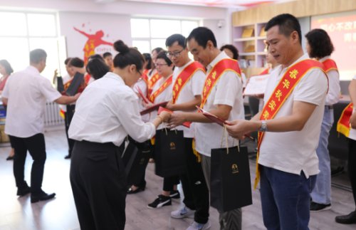 沈阳市共青团实验中学庆祝第37个教师节(图5)