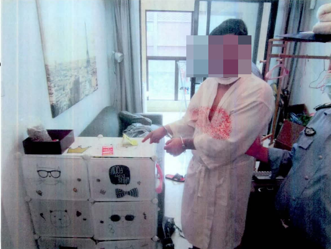 女子与丈夫、情人合住，向情人要20万元分手费被勒死床头