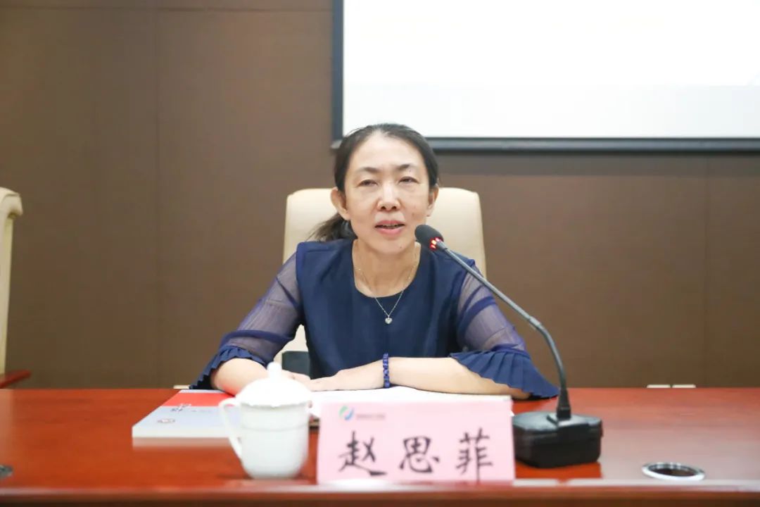济南新材料产业园区联合区科技局、区工信局举办企业项目申报专题培训