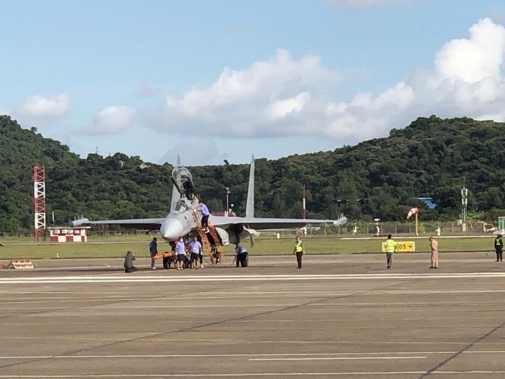 �״������й���չ����-16D����-10�ִ��麣