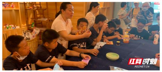 長沙市雅禮實(shí)驗(yàn)中學(xué)初一新生開展實(shí)踐活動(dòng)(圖5) 長沙市雅禮實(shí)驗(yàn)中學(xué)初一新生開展實(shí)踐活動(dòng)(圖5)