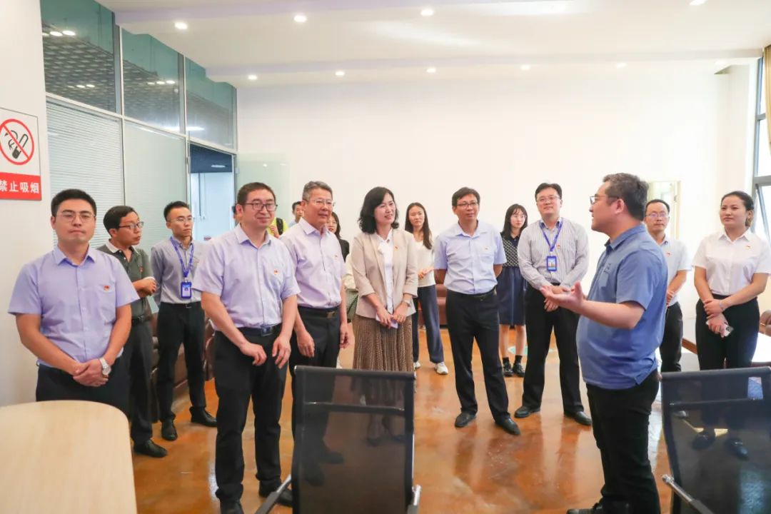 济南大学科技园党支部与济南大学材料学院学生第三党支部举行党建共建基地签约仪式