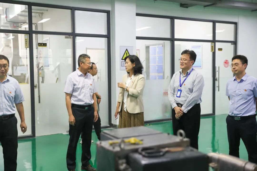 济南大学科技园党支部与济南大学材料学院学生第三党支部举行党建共建基地签约仪式