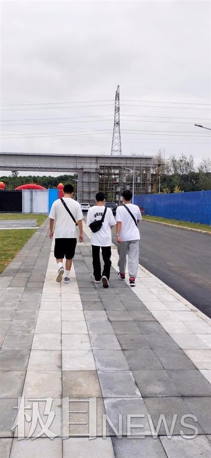 3人初中同宿舍，大学又同宿舍，神仙友谊让人羡慕