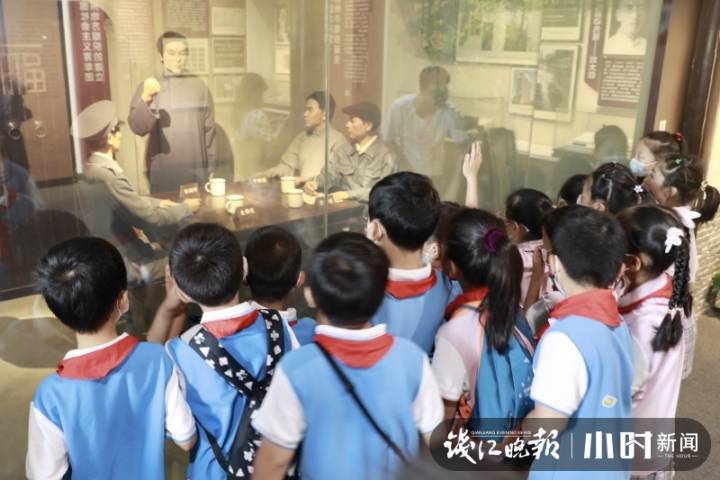 国庆节马上就要到了，围观杭州小学生对祖国的表白