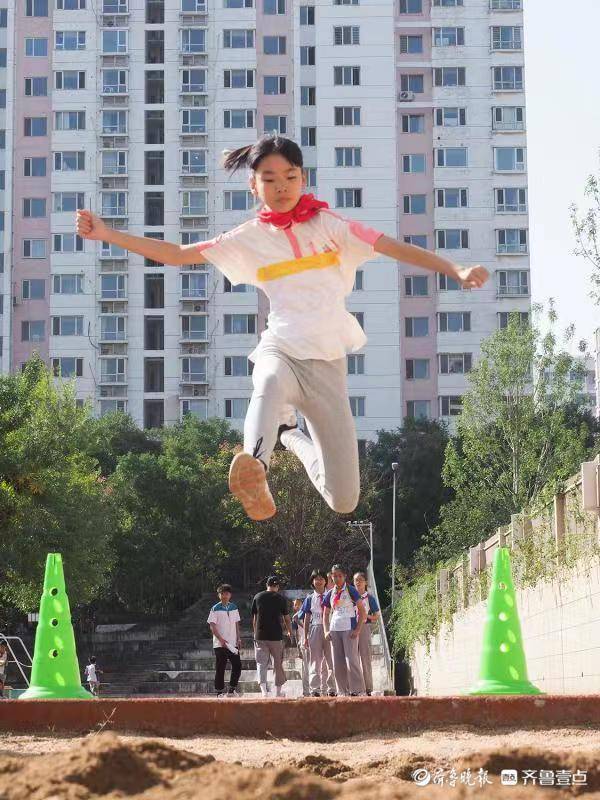 濟南育秀小學的秋季運動會真熱鬧(圖11) 濟南育秀小學的秋季運動會真熱鬧(圖11)