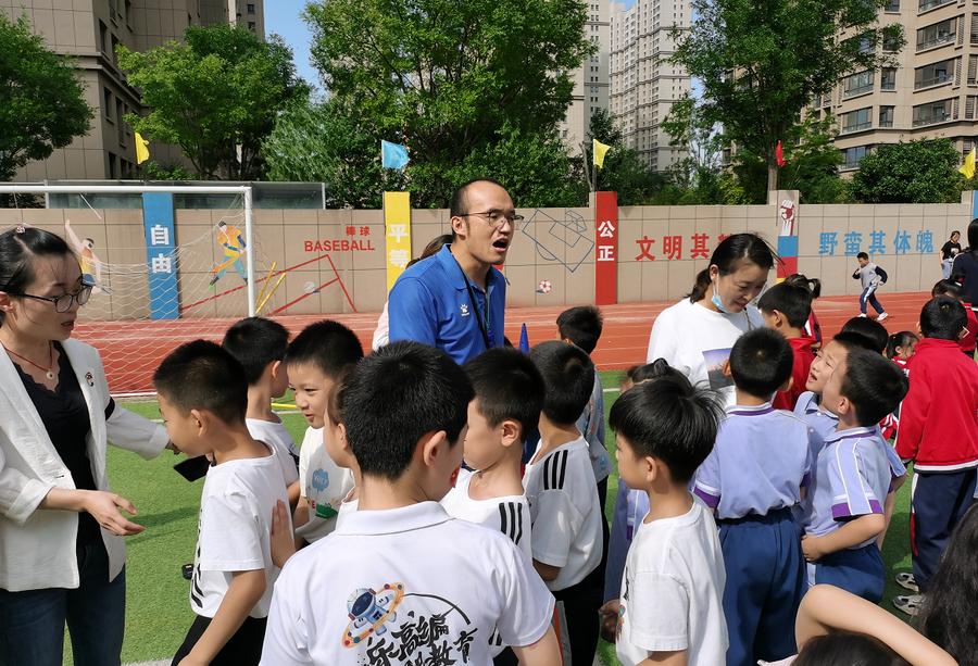 德州康博小學(xué)首屆田徑運(yùn)動(dòng)會(huì)開賽(圖15) 德州康博小學(xué)首屆田徑運(yùn)動(dòng)會(huì)開賽(圖15)