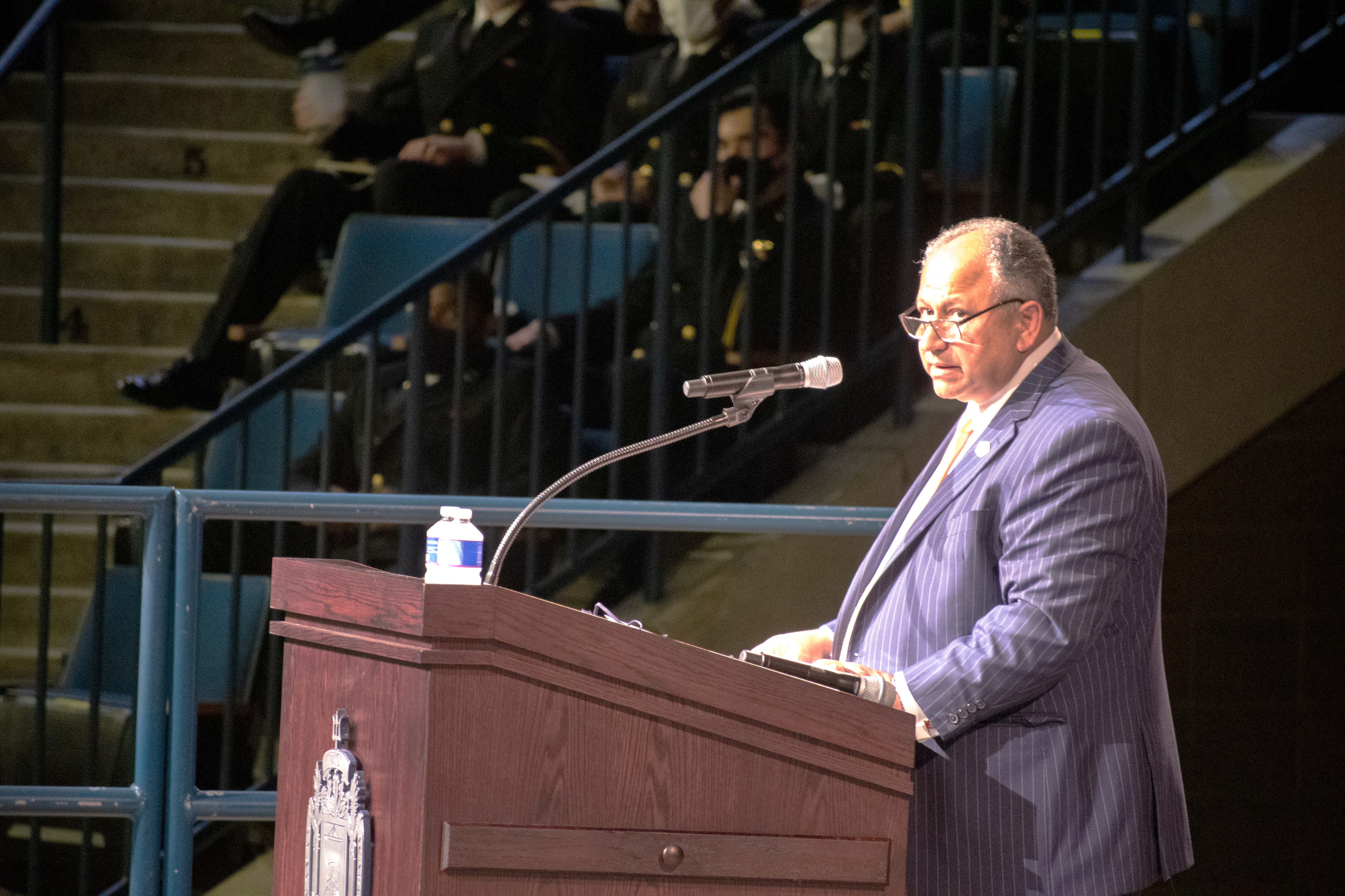 ���������������ܼ���������ս��ָ�ϣ��������й���ս�����ص㽫����ֹ��̨