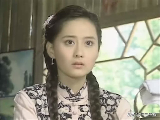 前琼瑶女神陈德容已离婚，结婚后一直丁克。周星驰疯狂地追求她