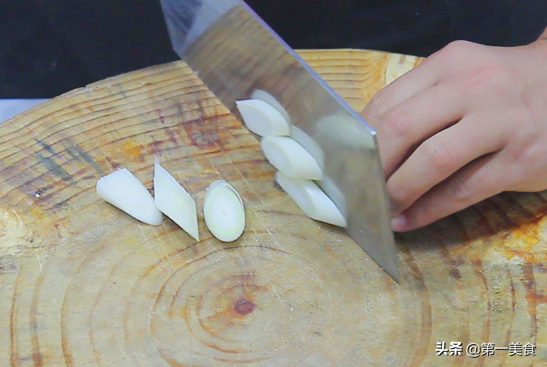 图片[6]-千张豆腐怎样做才好吃 厨师长分享这个技巧 豆腐鲜嫩又劲道-起舞食谱网