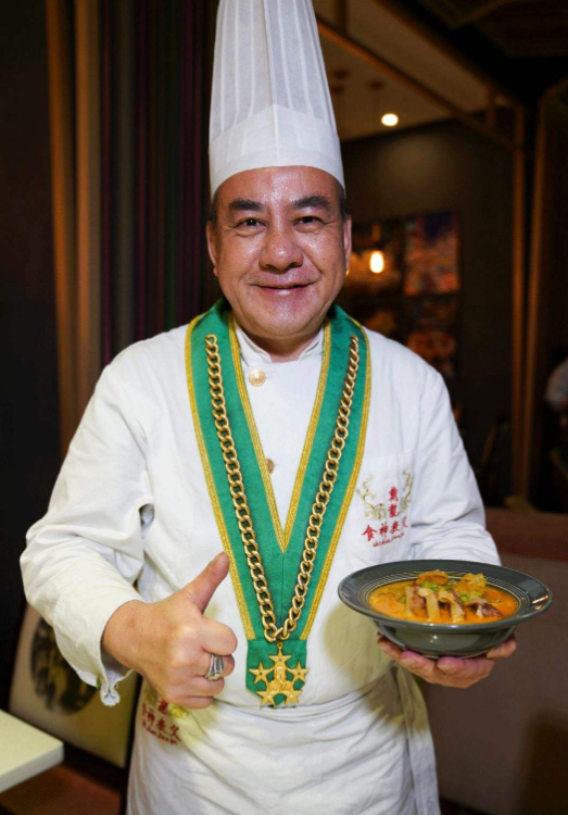 蛋炒饭是先炒蛋还是先炒饭？教你做黄金蛋炒饭，味道香甜可口