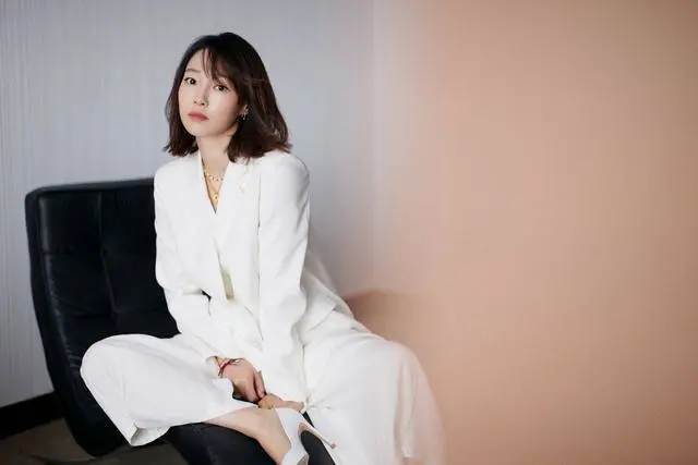 白百何又杀回来了！新戏阵容很强大，这回能复