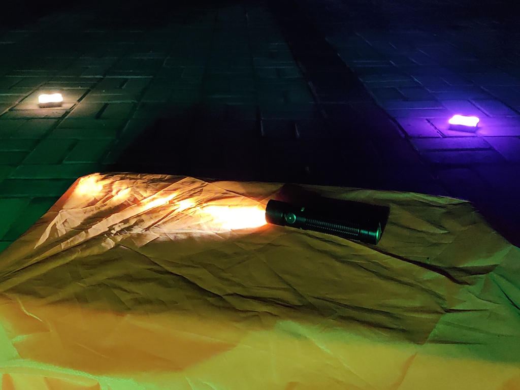 双按键EDC战术手电 方便快捷为你照亮整个世界