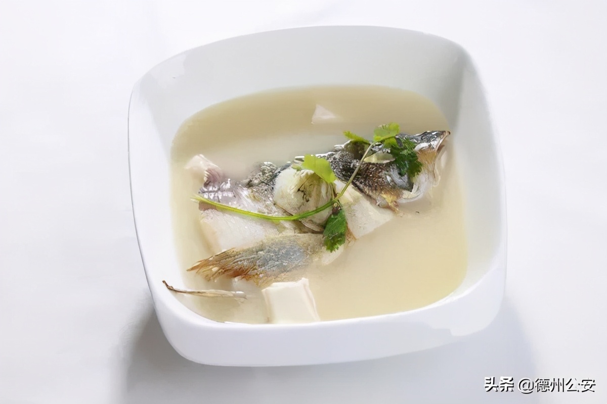 魚頭到底是�補腦高手�，還是�毒素窩��重金屬收集器�？