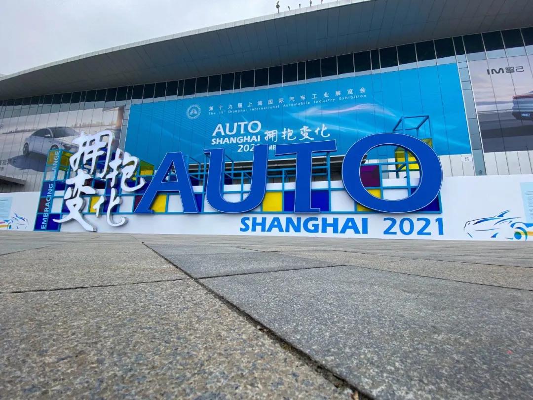 凯迪拉克、沃尔沃、路虎，这不比BBA有性格多了？