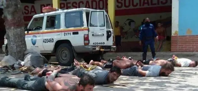 美军6艘航母出海，蓬佩奥要求：马杜罗放人，否