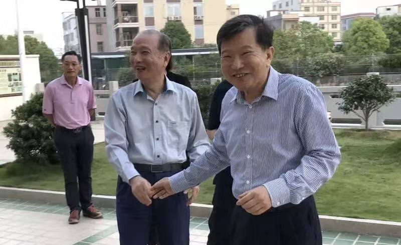 卖抗生素赚6000万，卖啤酒赚7亿，深挖6大富豪的致富秘诀